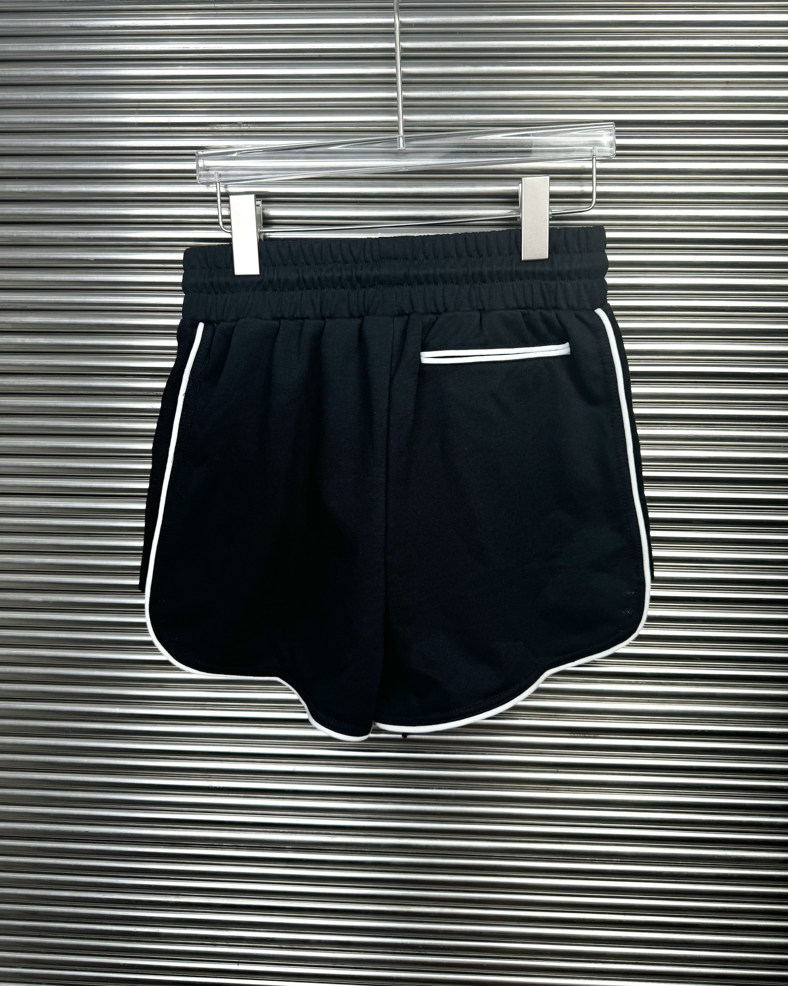 C.K. SNEAKING SHORTS FOR THE SUMMER. COLOUR: BLACK NUMBER: S M L SECTION NO. BA 821 - 图片 2