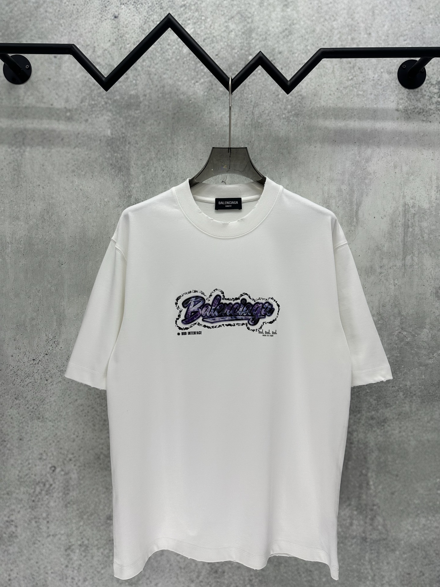 Balenciaga 巴黎世家 Balenciaga 2026ss重磅 高圆领设计理念380g重磅纯棉 领口袖口下摆采用进口磨破机做破高精工艺 质感十足 百搭