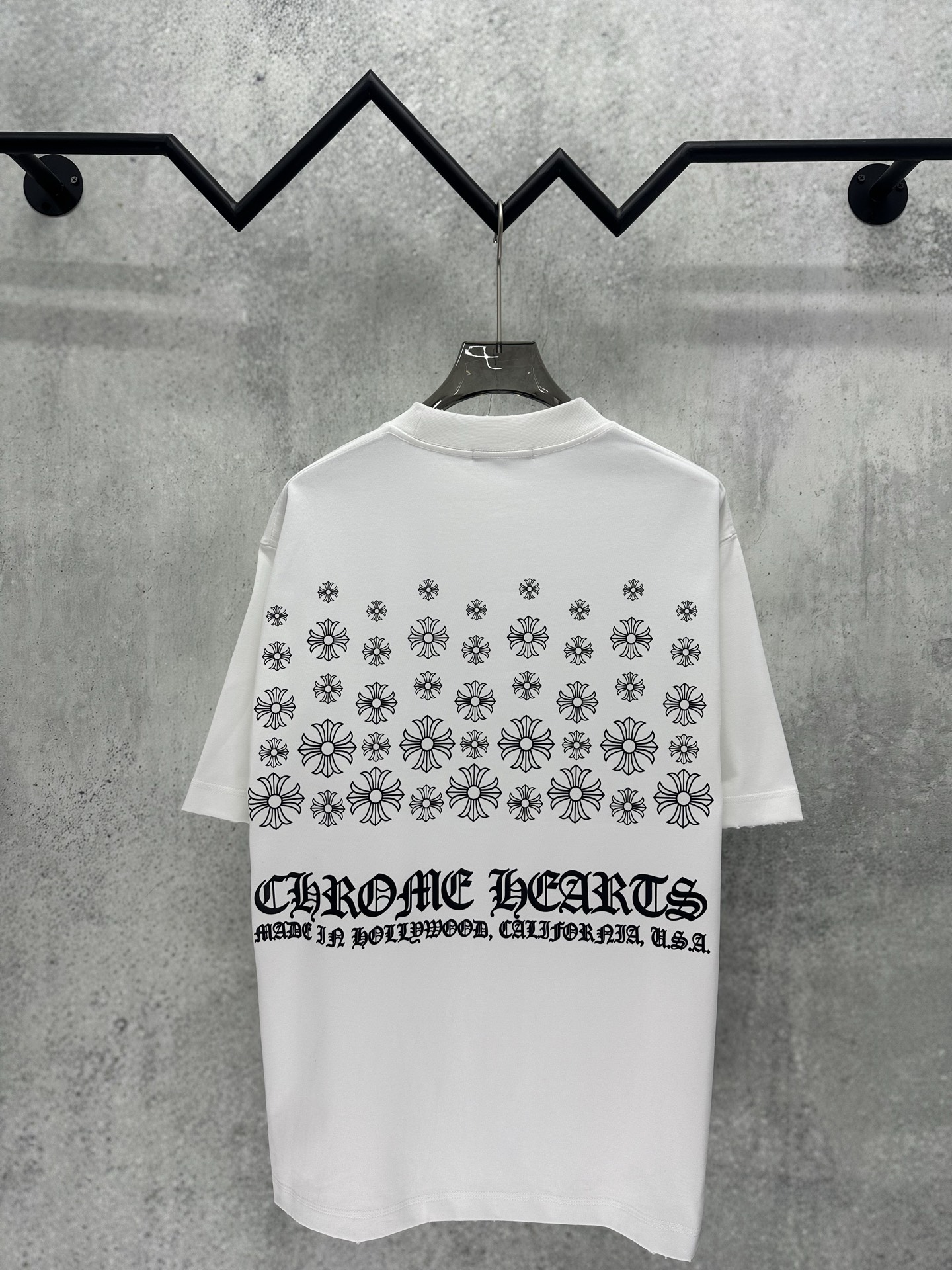 Chrome Hearts 克罗心 Chrome Hearts 2026新款春季短袖380克高圆领设计理念 重磅纯棉 领口下摆袖口采用进口磨破机高精做破工艺 质感十足 百搭