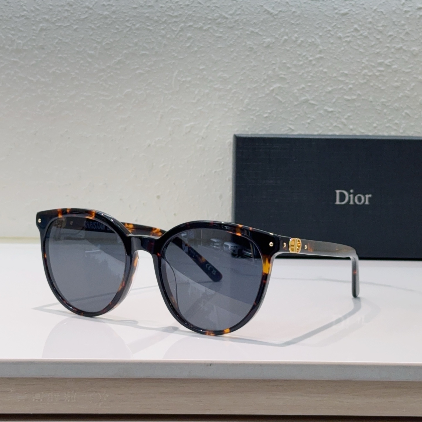 DIOR Lunettes de soleil Acétate Écaille Monture ronde