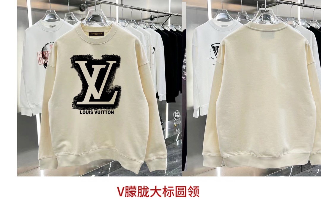 🛒购物价：41💰『广东特供服饰』需要加绒➕6元,品质端正毛圈质感无敌,原标吊牌,Louis Vuitton路易威登24ss使用进口白墨直喷印花工艺，图案清晰层次感强，手感爽滑透气性佳，上身轻松穿出潮流感，各年龄段人群都能轻松驾驭的百搭款。

OS落肩宽松版型包容各种身材，无论男女上身都超级好看，高水平做工，肩部下摆双针走线，通肩压条提升版型立体感

颜色:黑色  白色 藏蓝色 碳灰色 浅灰色 杏色