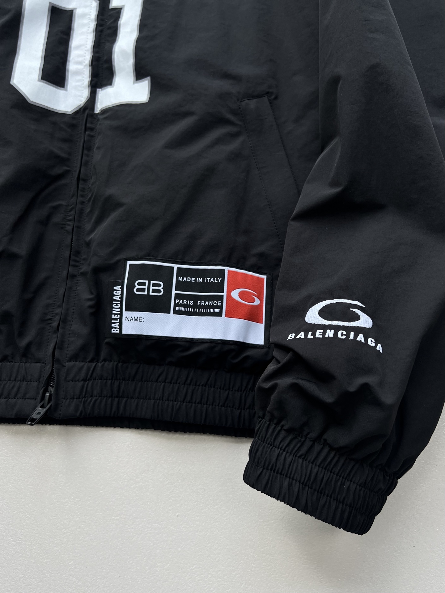 Balenciagaa Basketball Jacket Lightweight Windbreaker with Embroidered Details 7 i1739692652042 1763 0 5