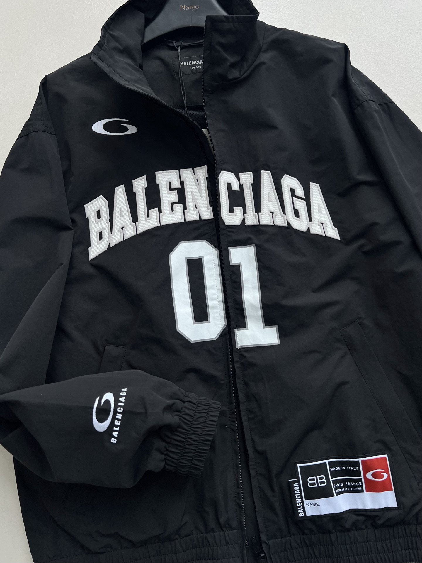 Balenciagaa Basketball Jacket Lightweight Windbreaker with Embroidered Details 4 i1739692652147 740 0 2