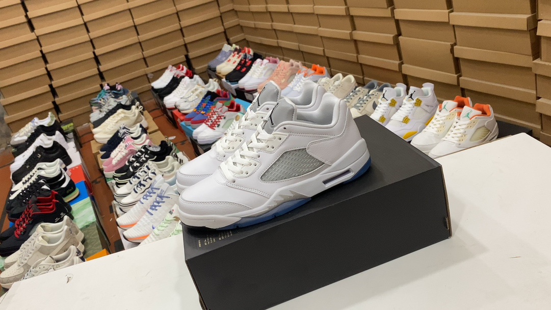 Air Jordan 5 Scarpe Sneaker Air Jordan Comprare a buon mercato
 Vintage Top bassi