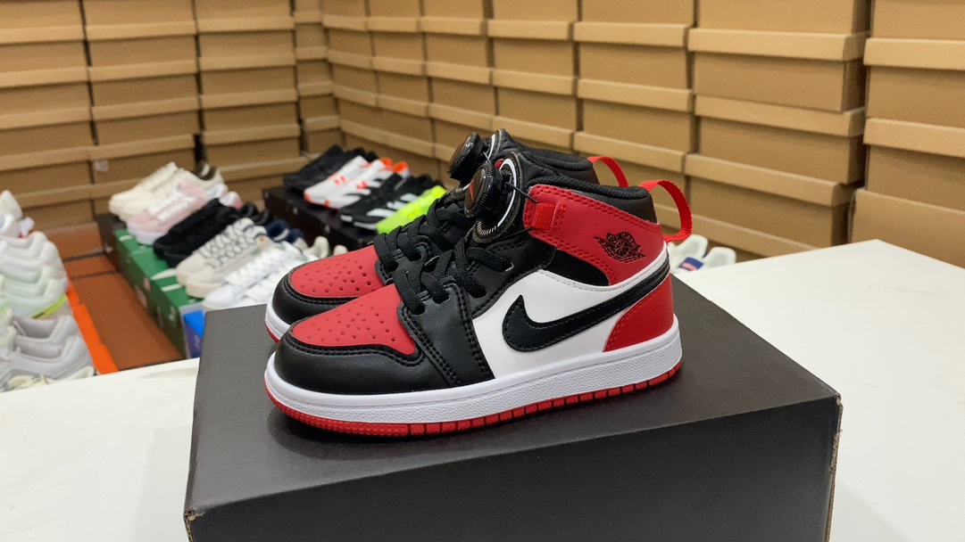 Qualità perfetta
 Air Jordan Sneaker Air Jordan Scarpe per Bambini Bambini Vintage Top alti