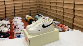 Air Jordan Force 1 Scarpe Air Jordan Bianco Giallo Vintage Top bassi 1 Air Jordan Force 1 Scarpe Air Jordan Bianco Giallo Vintage Top bassi