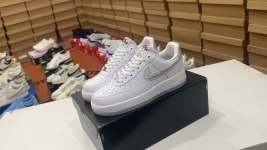 Air Jordan Force 1 Economico Scarpe Air Jordan Vintage Top bassi 1 Air Jordan Force 1 Economico
Scarpe Air Jordan Vintage Top bassi