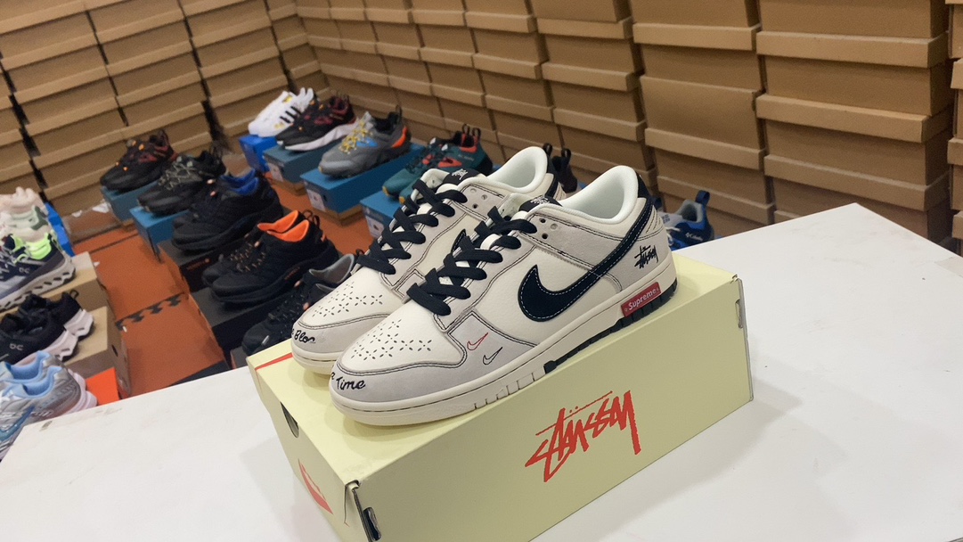 💰190 Los zapatos de skate deportivos informales de corte bajo y retro con cordón deconstruidos de la serie NIKE DUNK LOW dunk utilizan un cojín de aire ZoomAir suave y cómodo para absorber eficazmente el impacto del skate y otros deportes extremos cuando aterrizan, brindando una mejor protección a los atletas callejeros: 36 36.5 37.5. 38 38,5 39 40 40,5 41 42 42,5 43 44 45 Número de artículo: XX2025-316#19343574873004