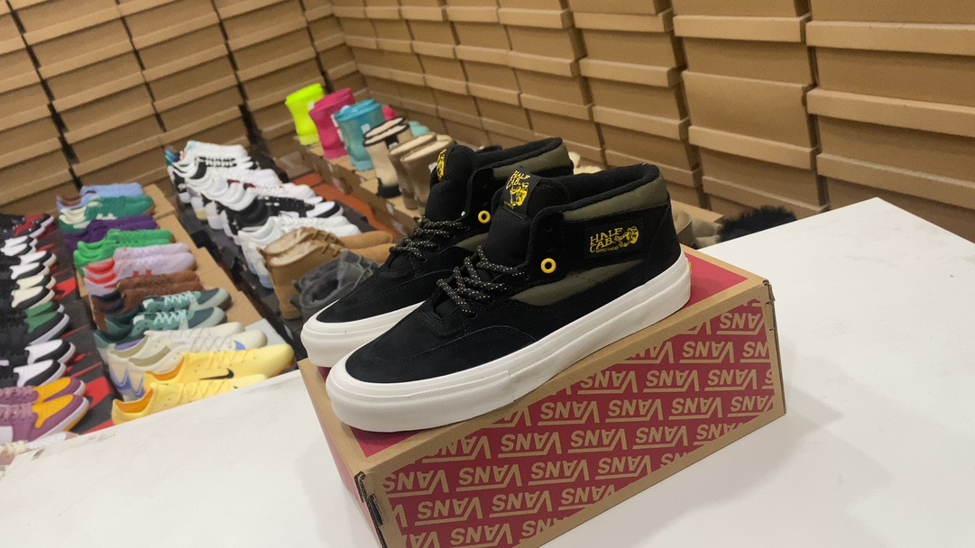 AN211 millones de furgonetas Old Skool Fashion Versatil Wear -Resistente anti -Slip Medium High -Top -Tope Sports Canvas Plate Saise: 35 36 36.5 38 38 38 39 40 40 42 42 44 44 #112728787873044