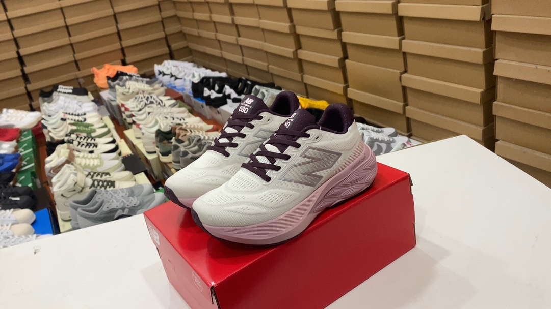 💰190 New Balance New Balance NB880 Zapatos para correr cómodos y acolchados Zapatos para papá de suela gruesa Zapatos de moda para hombres y mujeres Tamaño: 36 37 38 39 40 Número de artículo: M880P5 #105