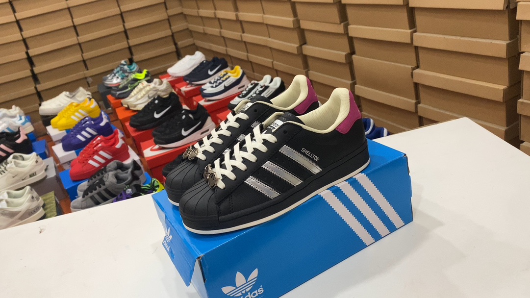 💰120 Adidas Adidas Clover Originals Superstar shell toe series zapatos deportivos casuales, clásicos, versátiles, de caña baja Tamaño: 35 36 36⅔ 37⅓ 38 38⅔ 39⅓ 40 40⅔ 41⅓ 42 42⅔ 43⅓ 44#27637895444062