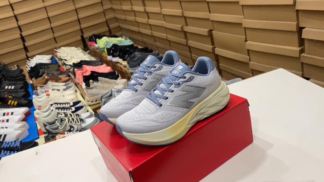 N210 NUEVA BALENCE NB FUERA FUEVA Las zapatillas de running livianas EVOZ es cómoda, usa zapatos resistentes a la baja, el primer lanzamiento de las zapatillas Fresh Foam1080 que montaron las zapatillas para hombres EVOZV2 a un nuevo nivel de este zapato diseñado para ser un nuevo nivel. EE. UU. Con una experiencia de pie de amortiguación suave.