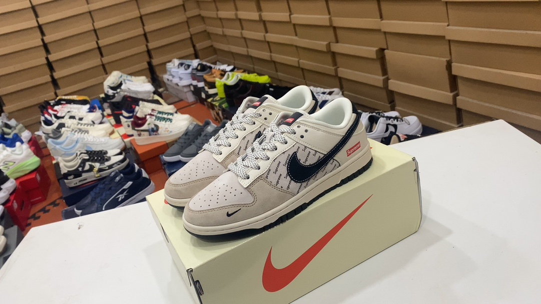 N 270 Nike Nike Dunk Low Basketball Series Retro Low -Top informal Sports Skateboard Los zapatos Utilice un cojín de aire Zoomair suave y cómodo para absorber efectivamente el impacto de los deportes extremos, como el skate al aterrizar. Número: XS1086-003 #14343494443065