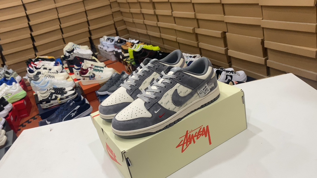 N 270 Nike Nike Dunk Low Basketball Series Retro Low -Top informal Sports Skateboard Los zapatos Utilice un cojín de aire Zoomair suave y cómodo para absorber efectivamente el impacto de los deportes extremos, como el skate al aterrizar. Número: YX5066-221 #14343494443065