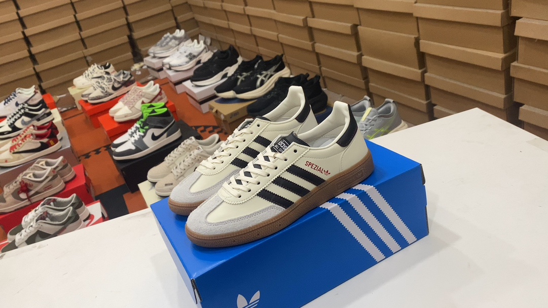 💰110 Adidas Originals Samba Liberty Ldn Samba Dance Series Gentleman Genius Genius Football Style Versátiles de zapatos deportivos informales de baja top Tamaño 35 36 36 36 37 ⅓ 38 38 39 ⅓ 40 40 41 ⅓ 42 42 43 ⅓ 44 45 Artículo No. JH6398#32147335 234042