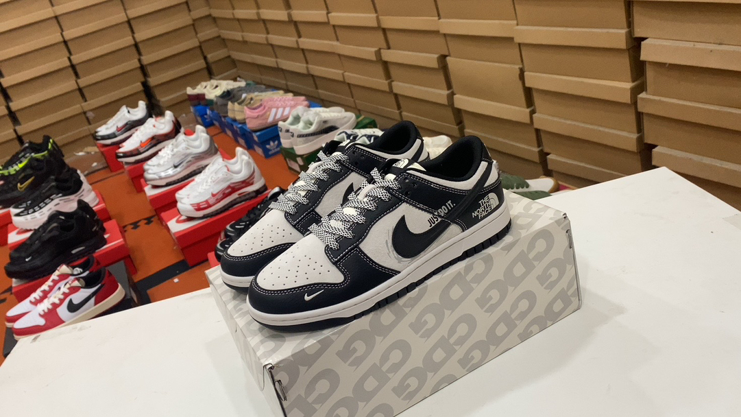 💰290 Nike Nike Dunk Low Slam Serie Dunk Sports Sports Skateboard Skateboard con un cojín de aire Zoomair suave y cómoda absorbe efectivamente el impacto traído por deportes extremos, como patinetas y otros deportes extremos. 37.5 38 38.5 39 40 40.5 41 42 42.5 43 44 45 Artículo no.: DM6868-028#14363734233006