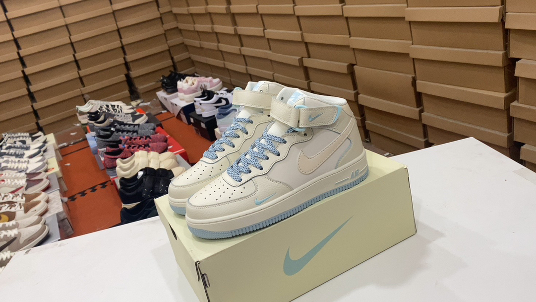 💰240 Nike Air Force 1’07 Air Force One High-Top versátiles de deportes informales versátiles. La amortiguación suave y elástica y el excelente diseño de entresuela, que combina la apariencia retro y moderna, crea Force 1, que ha sido popular en todo el mundo durante más de 30 años. Artículo no.: SG2356-806#13802138233005