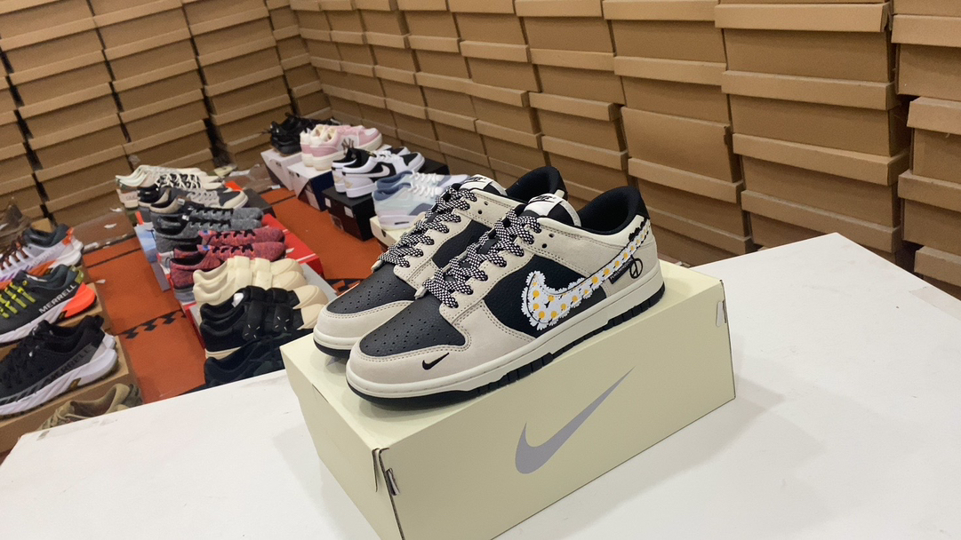 💰290 Nike Nike Dunk Low Slam Serie Dunk Sports Sports Skateboard Skateboard con un cojín de aire Zoomair suave y cómoda absorbe efectivamente el impacto traído por deportes extremos, como patinetas y otros deportes extremos. 37.5 38 38.5 39 40 40.5 41 42 42.5 43 44 45 Artículo no.: DJ2024-073#14303134233006