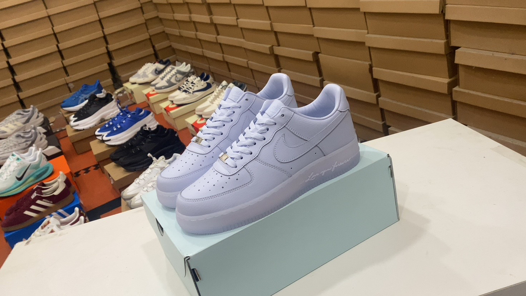 💰170 Nike Air Force 1’07 Air Force One Bewnle-Top versátiles de deportes informales. La amortiguación suave y elástica y el excelente diseño de entresuela, que combina la apariencia retro y moderna, crea Force 1, que ha sido popular en todo el mundo durante más de 30 años. Artículo No. CZ8065-500#1383753234063