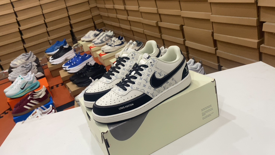 💰130 Nike Court Vision Low X Louis Vuitton PrescYopia White-Brown Low-Top versátiles de zapatos deportivos casuales versátiles, diseño clásico y duradero tiene en cuenta la sensación cómoda de los pies y el estilo sobresaliente, interpretando el ingenioso trabajo, el apoyo estructural y el ajuste combinado con baloncesto retro Diseño, Suju Número de estilo All-Star fuera del sitio: 36 36.5 37.5 38 38.5 39 40 40.5 41 42 42.5 43 44 44.5 45 Artículo No. FD5188 666#18337535234082