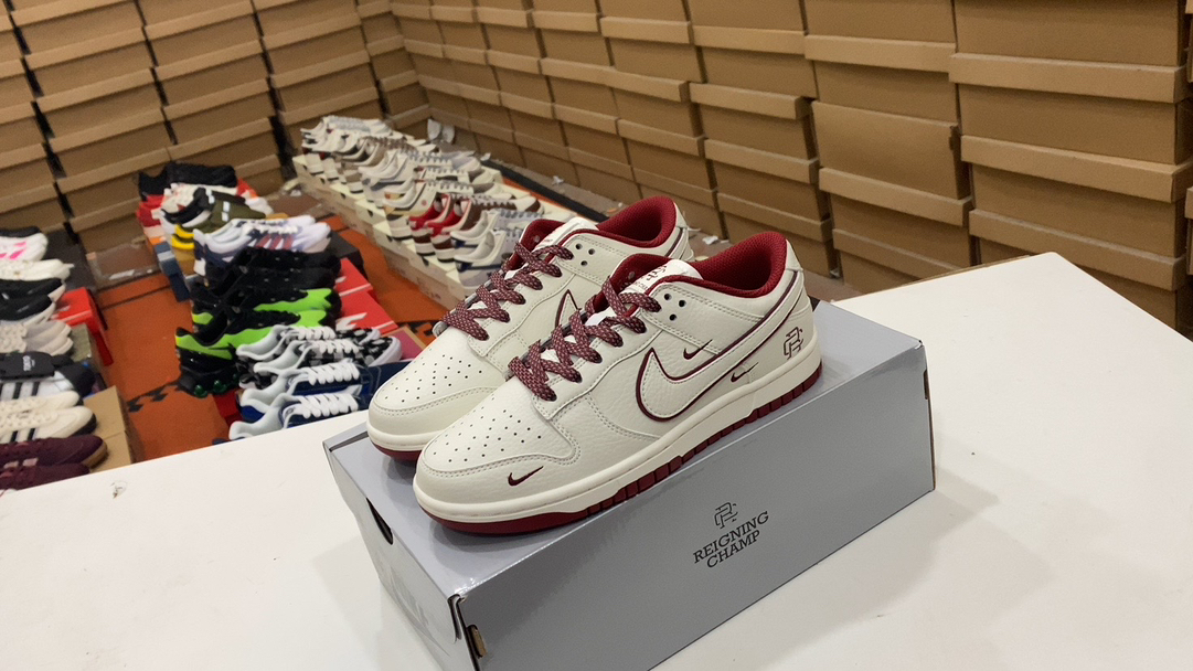 💰270 Nike Nike Dunk Low Slam Serie Dunk Sports Sports Skateboard Retro Skateboard con un cojín de aire de pies suaves y cómodos absorbe efectivamente el impacto traído por deportes extremos, como patinetas y otros deportes extremos. 37.5 38 38.5 39 40 40.5 41 42 42.5 43 44 45 Artículo no.: RC3085-895#32833534233065