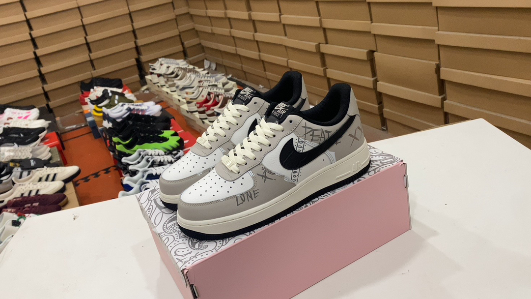 💰170 Nike Air Force 1’07 Air Force One Bewnle-Top versátiles de deportes informales. La amortiguación suave y elástica y el excelente diseño de entresuela, que combina la apariencia retro y moderna, crea Force 1, que ha sido popular en todo el mundo durante más de 30 años. Artículo No. LT5986-921#13837535234063