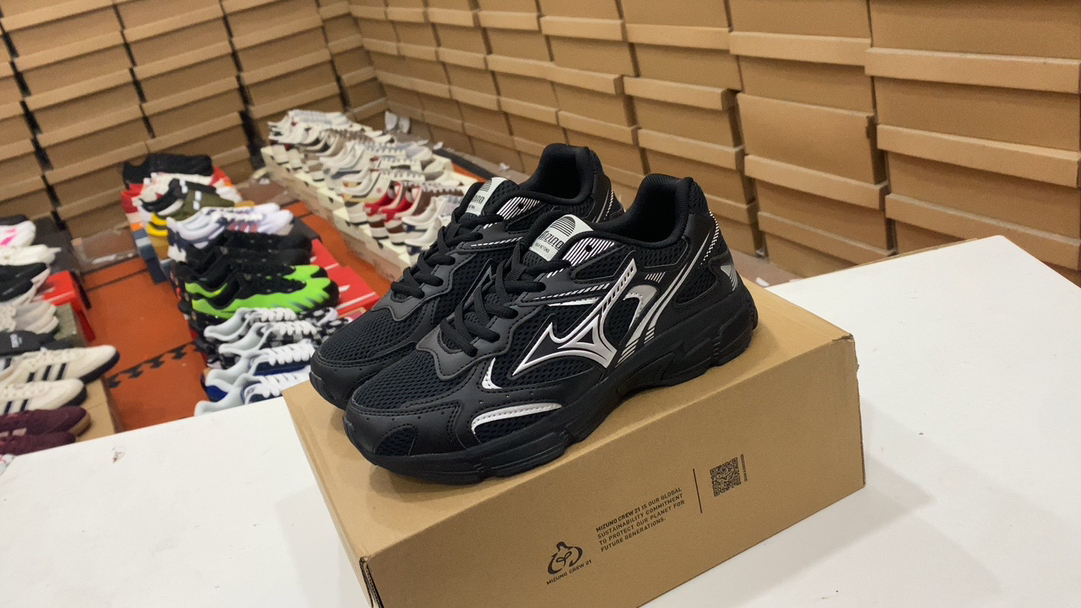 💰150 Mizuno Mizuno retro, de moda, casual, cómodo, que absorbe zapatos deportivos de choque de choque, se puede decir que el amortiguación mecánica de Wave Mizuno Wave puede ser el líder en tecnología de zapatos mecánicos que absorben los shock. Con una adaptabilidad extraordinaria, una capacidad de amortiguación completa y duradera y un diseño liviano, es un par de zapatillas que pueden acompañar nuestra entrenamiento diario e incluso competiciones de media maratón. No es exagerado de gran peso, las personas pueden usar Mizuno para correr en el tamaño de la carrera 36.5 37.5 38 38.5 39 40 40.5 41 42 42.5 43 44 45#18337535234023