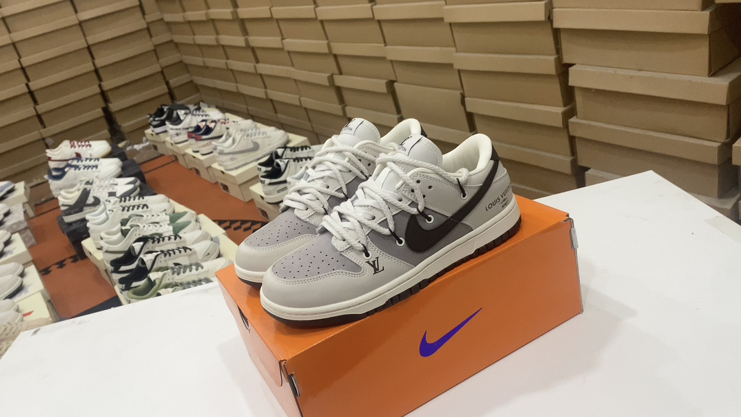 💰190 Nike Nike Dunk Low Slam Serie Dunk Sports Retro Low-Top Casual Sports Skateboard Sake con un cojín de aire Zoomair de pies suaves y cómodos absorbe efectivamente el impacto traído por deportes extremos, como patinetas y otros deportes extremos cuando aterrizan para proporcionar atletas callejeros con un mejor tamaño de protección 36 36.5 37.5 38 38.5 39 40 40.5 41 42 42.5 43 44 45 Artículo no.: Xx2025-328#18344433235004