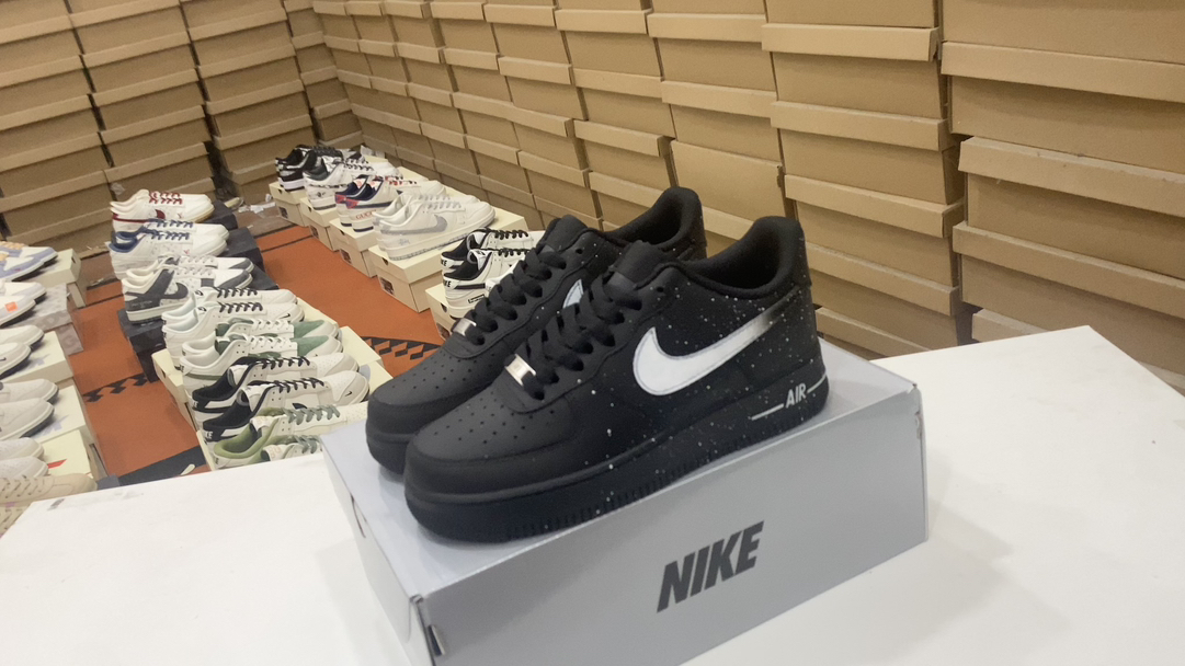 💰240 Nike Air Force 1’07 Air Force One Blow Top Versatilil Casual Sports Shoes. La amortiguación suave y elástica y el excelente diseño de entresuela, que combina la apariencia retro y moderna, crea Force 1, que ha sido popular en todo el mundo durante más de 30 años. Artículo no.: ZH0316-046 #13842438233005