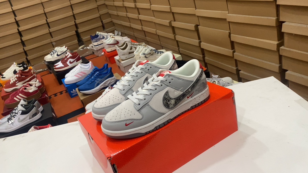 💰290 Nike Nike Dunk Low Slam Serie Dunk Sports Sports Skateboard Skateboard con un colchón de aire Zoomair suave y absorbe efectivamente el impacto traído por deportes extremos, como patinetas y otros deportes extremos. 37.5 38 38.5 39 40 40.5 41 42 42.5 43 44 45 Artículo no.: DM6868-038#14352938233006