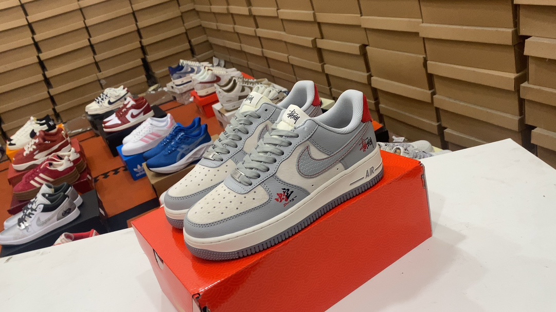 💰240 Nike Air Force 1’07 Air Force One Blow Top Versatilil Casual Sports Shoes. La amortiguación suave y elástica y el excelente diseño de entresuela, que combina la apariencia retro y moderna, crea Force 1, que ha sido popular en todo el mundo durante más de 30 años. Artículo no.: DM6688-027 #1385938233005