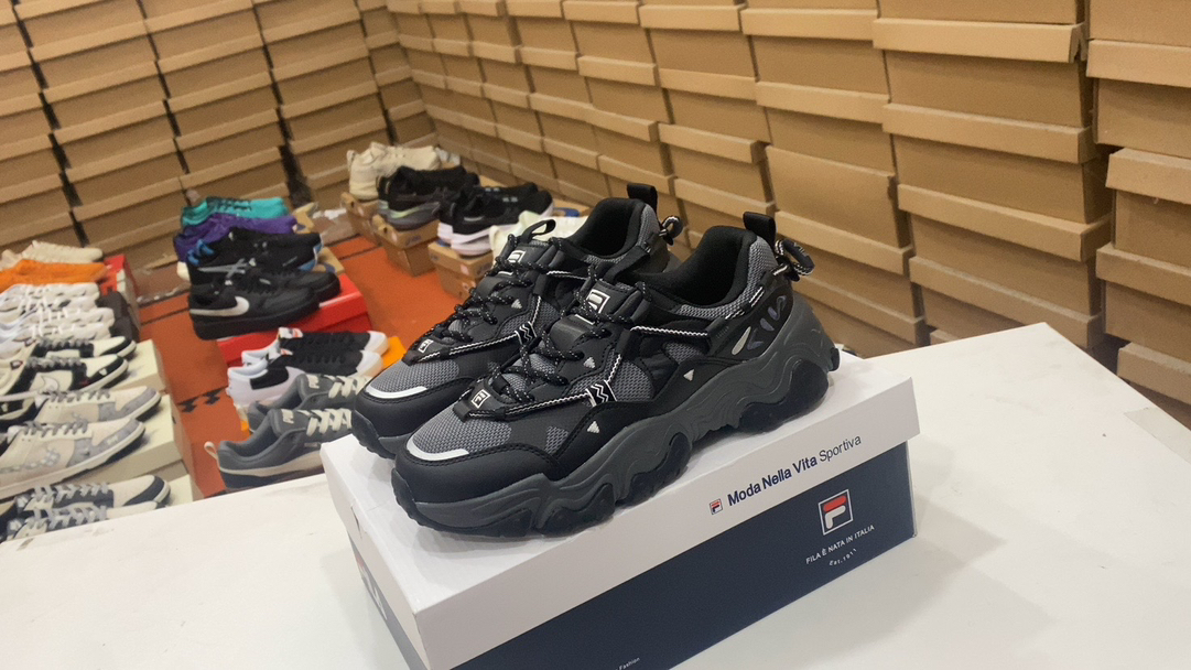 💰170 Fila Fila Cuero TPU TPU redondo encaje de cabeza gruesa Sombrentación gruesa y absorción de choque y desgaste Retro Top Retro Tamaño: 35.5 36 36.5 37.5 38 38.5 39 40 #35252938233063