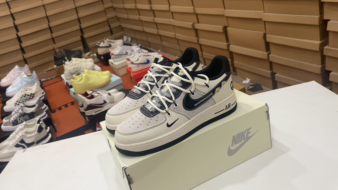 💰240 Nike Air Force 1’07 Air Force One Blow Top Versatilil Casual Sports Shoes. La amortiguación suave y elástica y el excelente diseño de entresuela, que combina la apariencia retro y moderna, crea Force 1, que ha sido popular en todo el mundo durante más de 30 años. Artículo no.: DM6688-012#13852938233005