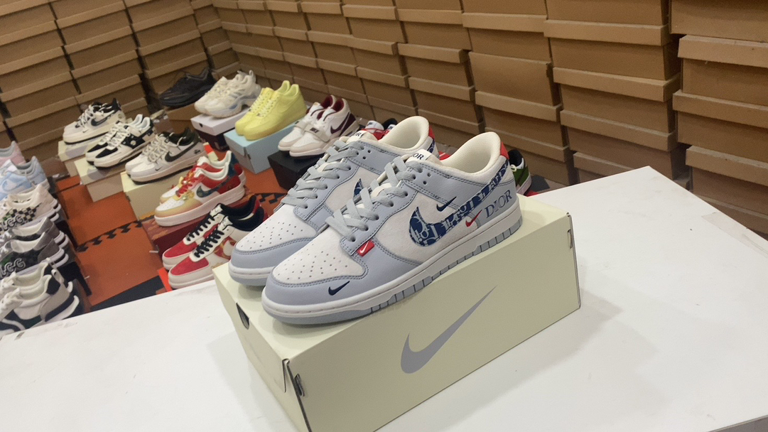 💰290 Nike Nike Dunk Low Slam Serie Dunk Sports Sports Skateboard Skateboard con un cojín de aire Zoomair suave y cómoda absorbe efectivamente el impacto traído por deportes extremos, como patinetas y otros deportes extremos. 37.5 38 38.5 39 40 40.5 41 42 42.5 43 44 45 Artículo no.: DJ2024-126#14353934233006