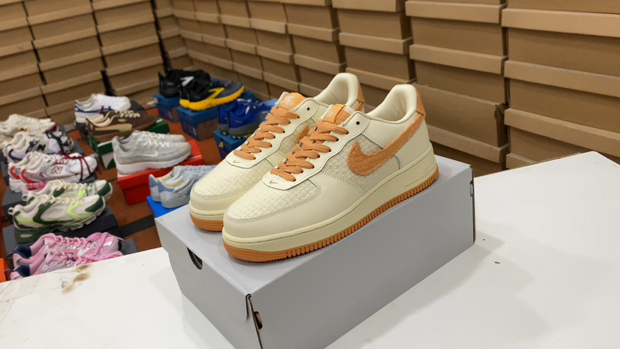 Nike Air Force 1 Low Casual Sneakers - Versatile, Comfortable, and Stylish