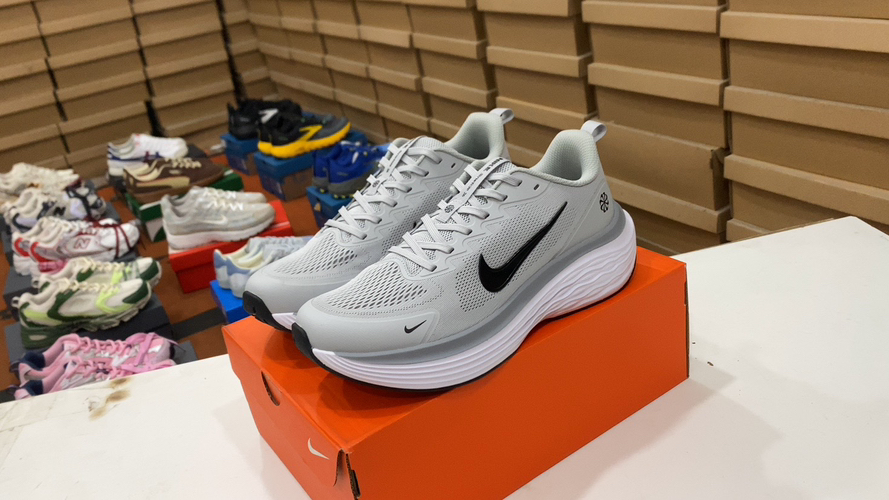 Nike Structure 26: Chaussures de Course Respirantes et Performantes pour Homme