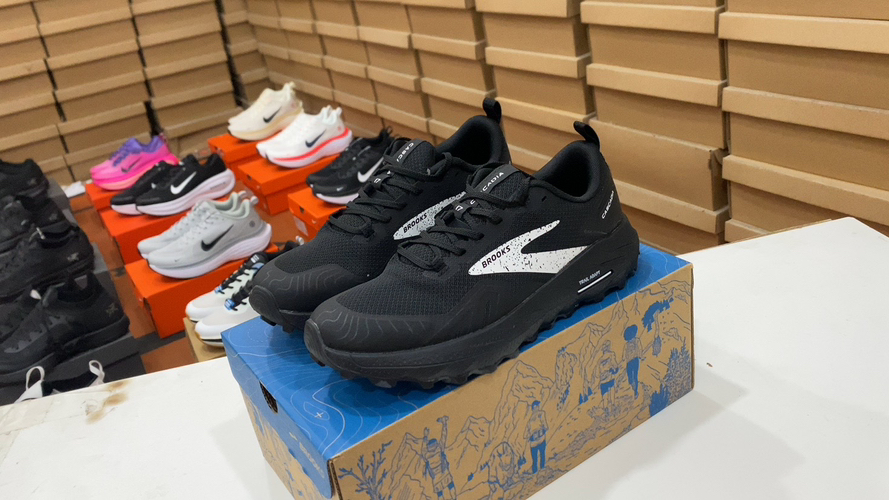 Brooks Cascadia 18: Comfortabele, Duurzame & Veelzijdige Hardloopschoenen