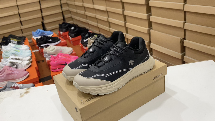 Descente TRAXIS Urban Outdoor Sneakers - Summer Sport Casual Shoes 1 Descente TRAXIS Urban Outdoor Sneakers - Summer Sport Casual Shoes