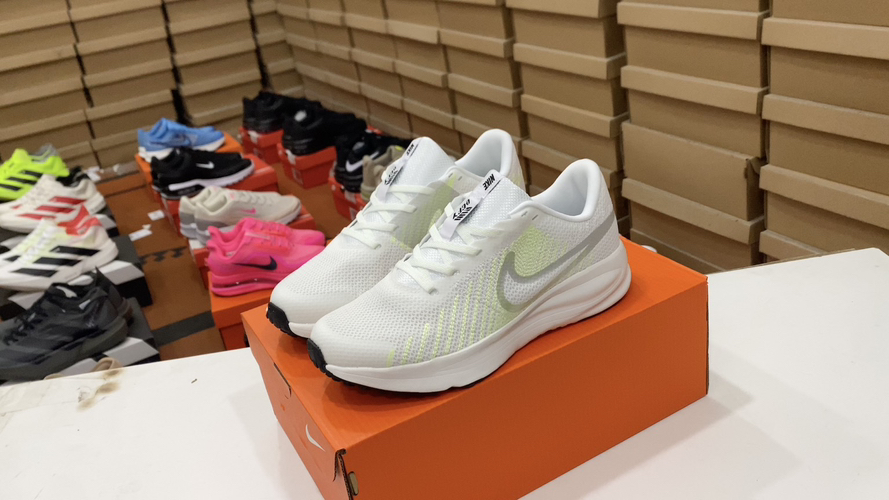 Nike ReactX Pegasus Trail 4 GTX Running Shoes - White, sizes 36-40