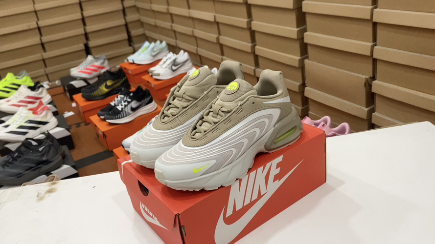 Nike Air Max Bia Men's Running Shoes - Comfortable, Cushioned, and Breathable 1 Nike Air Max Bia Men's Running Shoes - Comfortable, Cushioned, and Breathable