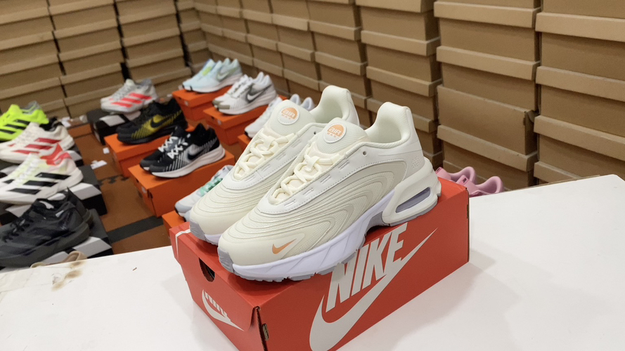 Nike Air Max BIA Chaussures de Sport et Loisirs pour Hommes et Femmes