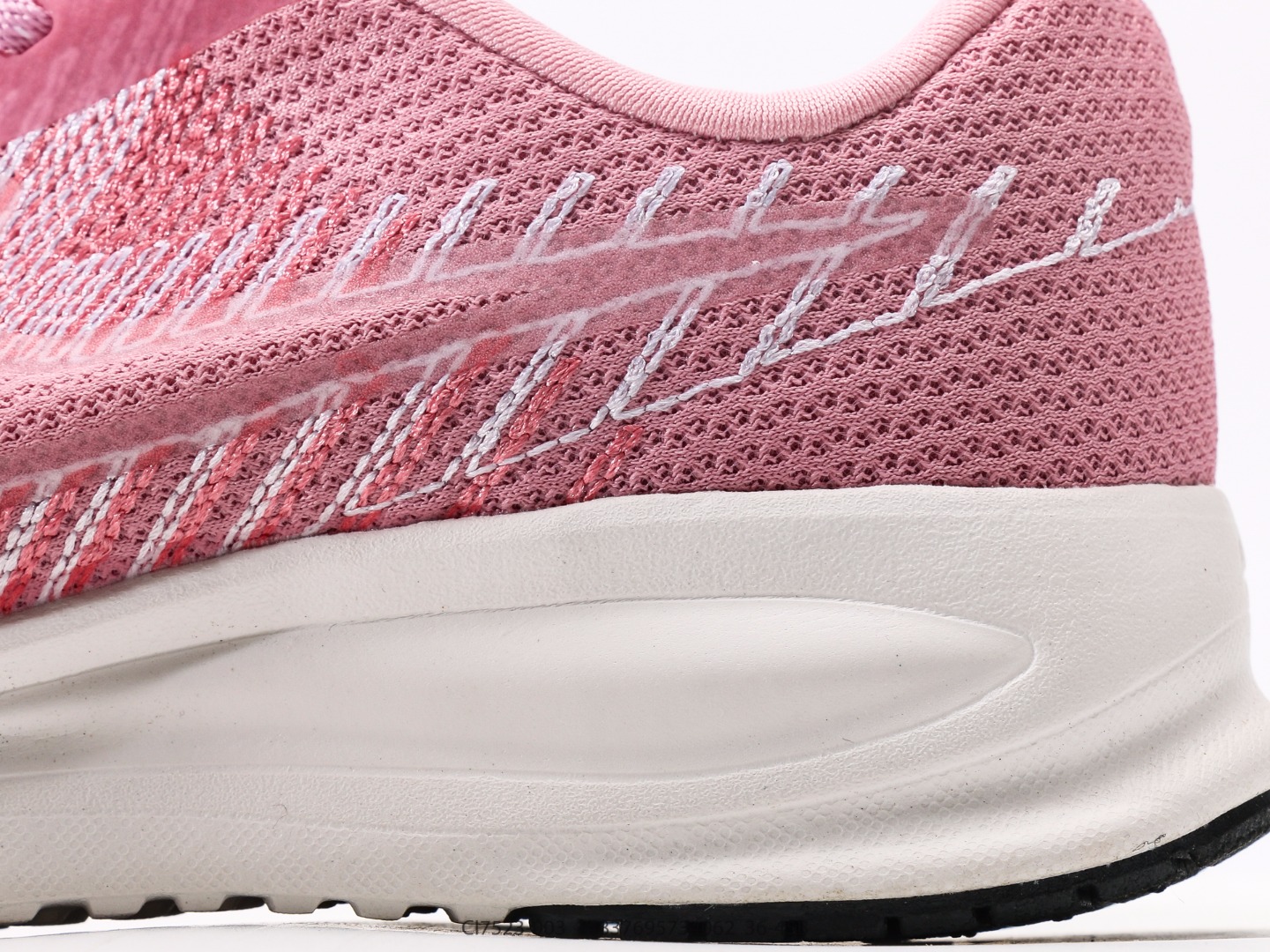 Nike ReactX Pegasus Trail 4 GTX Pink Running Shoes - Breathable & Durable 8 o 1iulm5i7tdaa1g5tscren0oat39