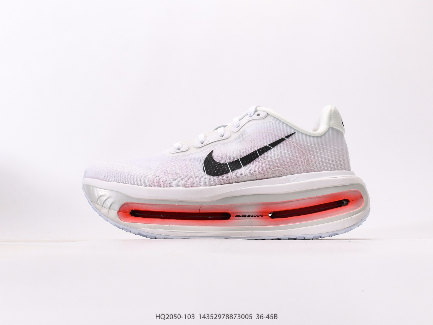 耐克NIKE ZOOM PREMIUM 运动休闲跑鞋耐克双层厚底座为耐克的“顶缓”系列,Vomero Premium上脚后的第一感受就是软弹到位,底部缓震很不错 跑步时鞋底触底有种回升的弹力不伤 货号:HQ2050 103#14352978873005