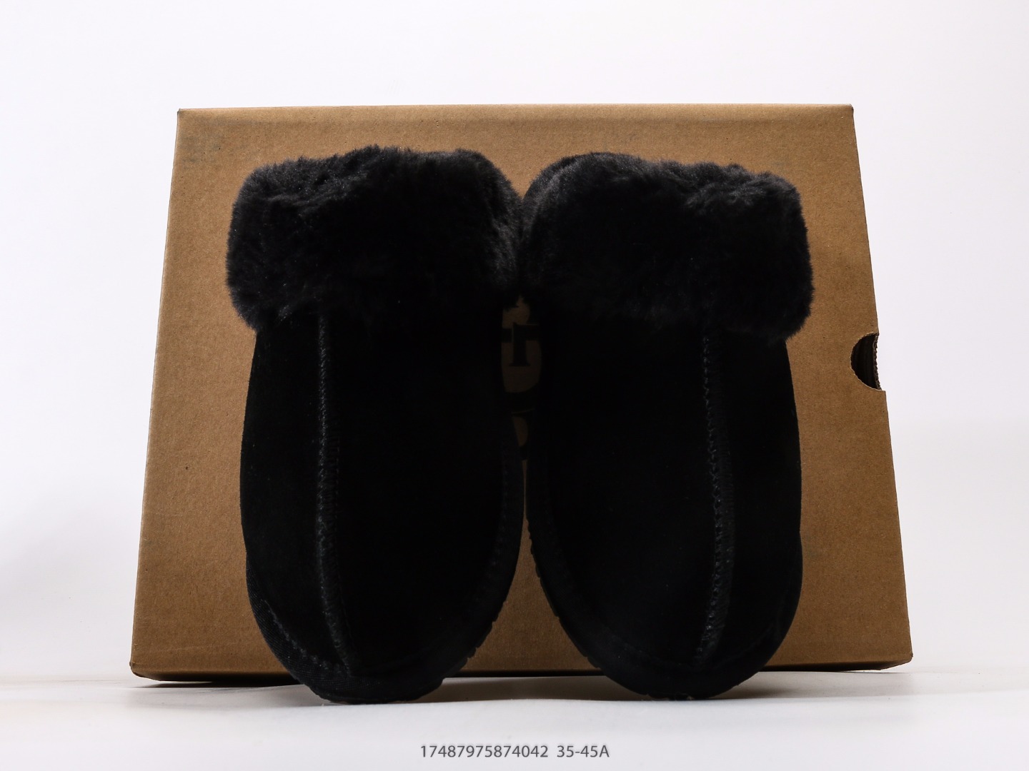 💰130
UGG 厚底增高棉拖 雪地靴 俏皮可爱的百变造型家居拖鞋, 美国轻奢品牌🐑UGG 平底系列冬季雪地休闲保暖家居包头棉拖鞋。官方同步包装 检验标 材料采用原厂防污防水皮料 防滑耐磨轻翼大底 潮流百搭 英伦风 舒适拖鞋 秋冬休闲厚底增高时尚男女鞋 保暖性能十足 严寒季节保暖神器。
尺码:35 36 37 38 39 40 41 42 43 44 45
#17487975874042