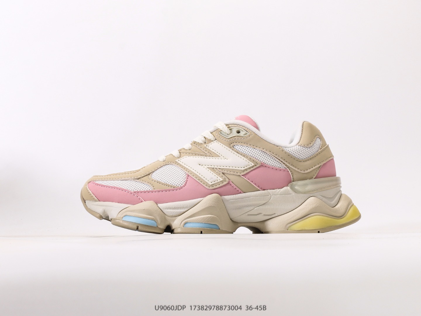 💰210  
新百伦New Balance NB9060102系列 复古休闲运动慢跑鞋 #采用大面积网眼以及麂皮材质覆盖鞋身，还原经典气质。搭载ABZORB避震科技，由泡沫聚酯制成，上脚可以有效减少由鞋底反弹对身体及双腿的冲击力
尺码：36 37 37.5 38 38.5 39.5 40 40.5 41.5 42 42.5 43 44 45
货号：U9060JDP#17382978873004