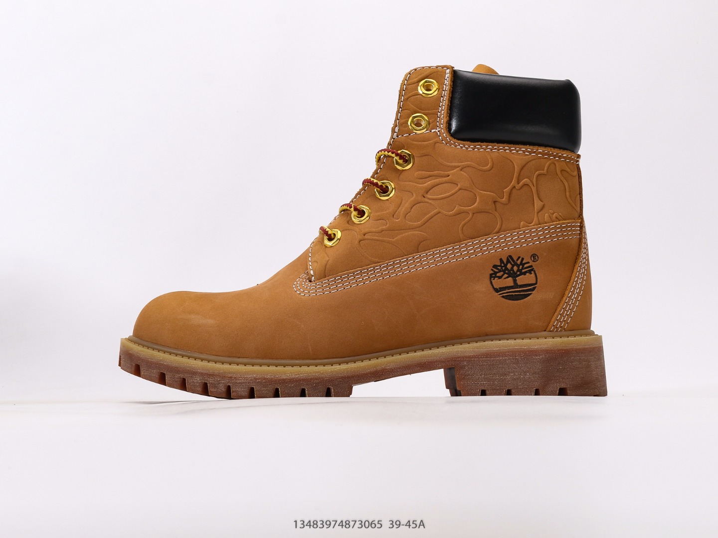 💰290  
添柏岚天伯伦Timberland 高帮户外休闲鞋 历年超级热销款 英伦复古工装低帮男鞋 原盒原包装 搭配防臭防腐高弹力鞋垫，给您完美的穿着体验，质量考究耐穿，型男必备，专治不帅，高品质脚感一流！
尺码：39 40 41 42 43 44 45 
#13483974873065