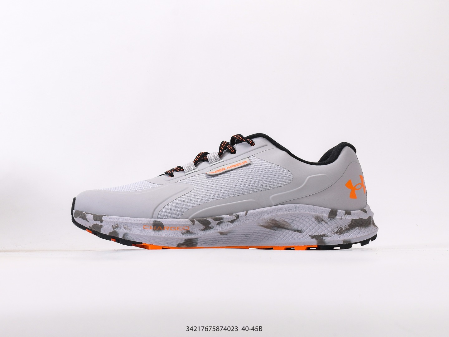 💰170  
安德玛Under Armour UA Loadout Trek 安德玛 保暖防滑 户外越野防水功能鞋鞋款利用机能 户外 复古元素将都市型格与户外机能无缝结合 既能自由穿梭于城市的钢筋水泥之间 也能轻松演绎山系潮流搭配 全粒面皮革结合模压鞋口 提升持久耐穿度 直至鞋头的鞋带设计 舒适灵活的         调节
尺码：40 41 42 43 44 45
#34217675874023