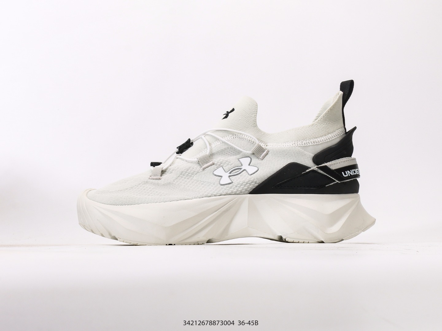 💰210  
安德玛Under Armour UA Loadout Trek 安德玛 保暖防滑 户外越野防水功能鞋鞋款利用机能 户外 复古元素将都市型格与户外机能无缝结合 既能自由穿梭于城市的钢筋水泥之间 也能轻松演绎山系潮流搭配 全粒面皮革结合模压鞋口 提升持久耐穿度 直至鞋头的鞋带设计 舒适灵活的调节
尺码： 36 37 38 39 40 41 42 43 44 45 
#34212678873004