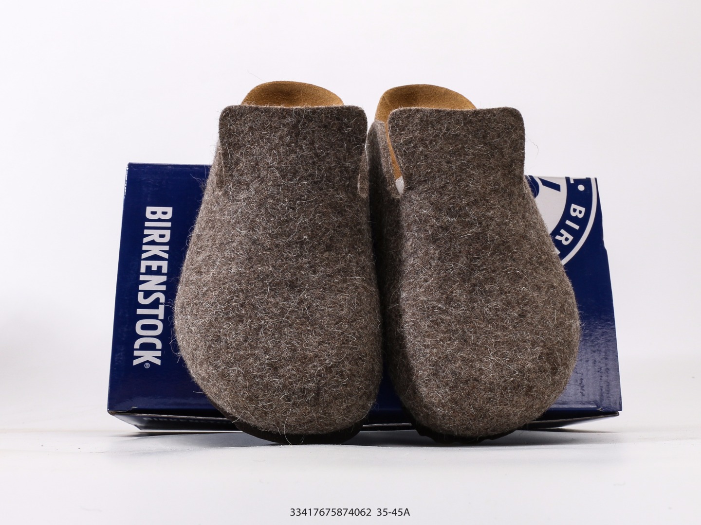 博肯Birkenstock 勃肯#采用质地柔软牛皮绒面材质#中底搭载缓震软木橡胶 其特有的鞋床设计,贴合脚面穿着舒适 Birkenstock Milano中性软木鞋底经典款式,非常好搭,鞋底结实耐磨,适合夏天 #33417675874062
