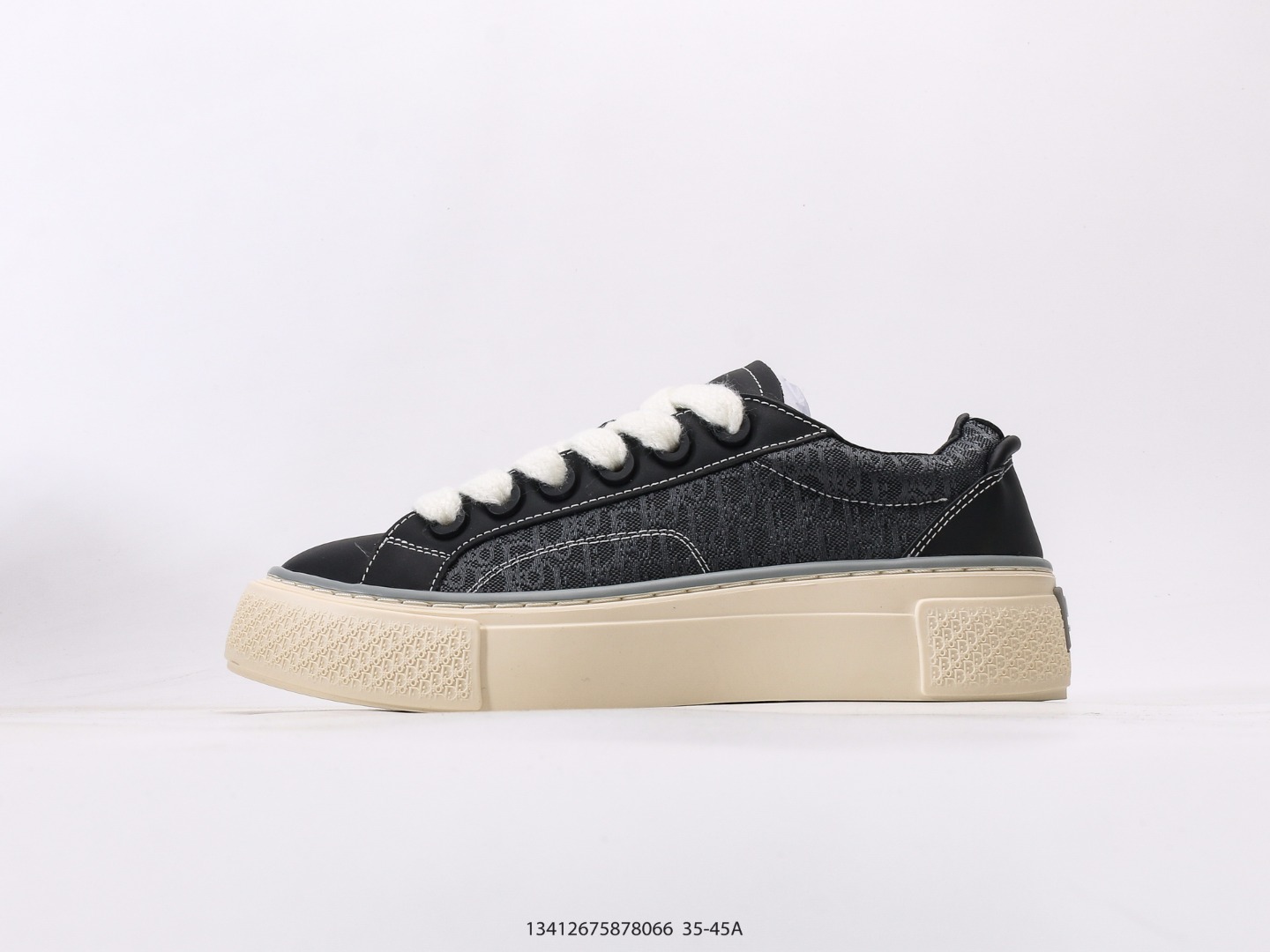 💰340  
迪奥Dior  高奢品牌 彰显高级气质 Dior 运动鞋低帮系列复古休闲鞋时尚慢跑鞋厚底系带 运动跑鞋 
尺码：35 36 37 38 39 40 41 42 43 44 45
#13412675878066